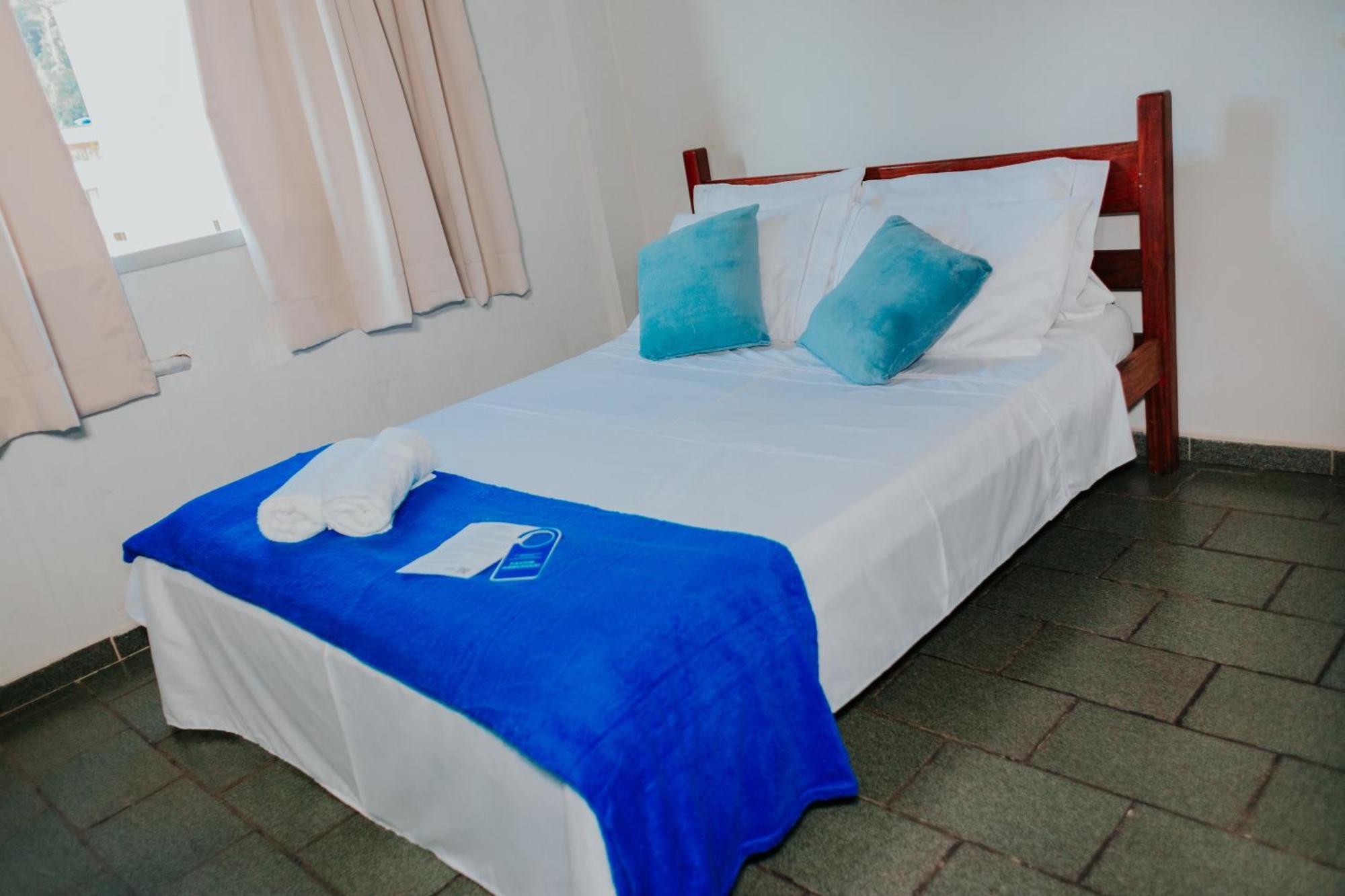 Hotel Santa Terezinha Alfredo Chaves Buitenkant foto