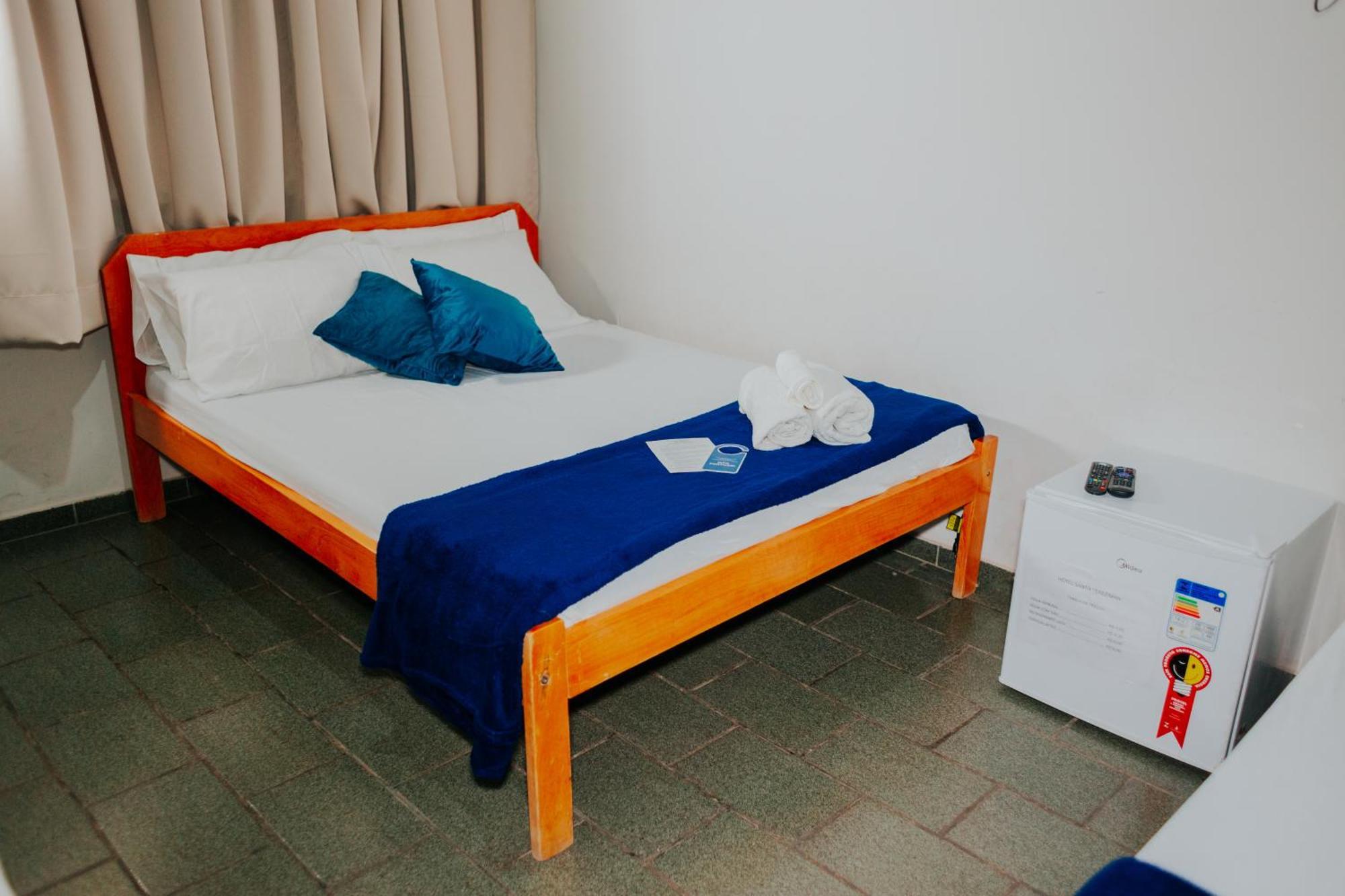Hotel Santa Terezinha Alfredo Chaves Buitenkant foto
